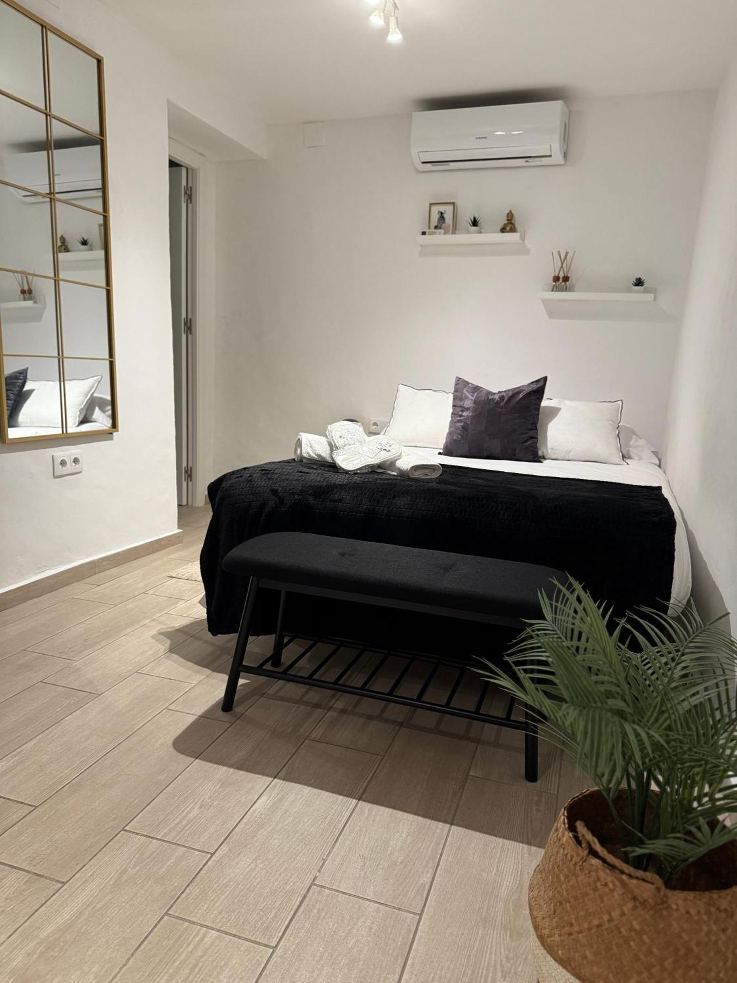 La Faraona Apartment Jerez de la Frontera Luaran gambar